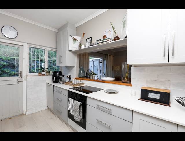 3 BEDROOM SIMPLEX FOR SALE IN UMGENI PARK